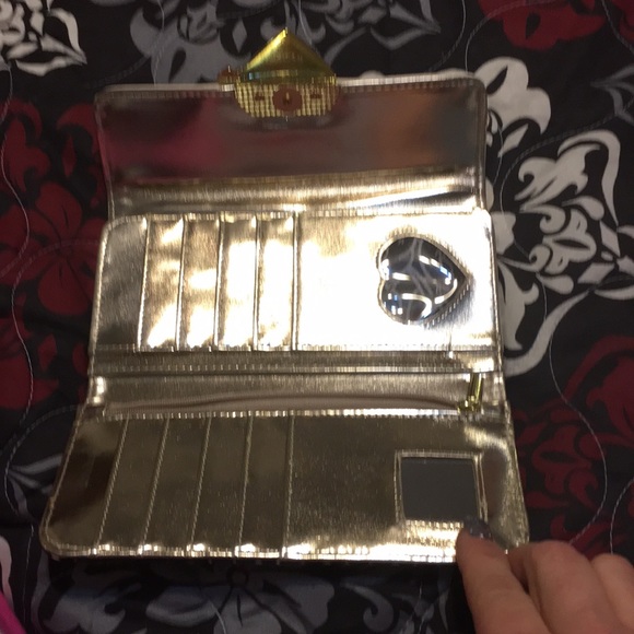 Loved Betsey Johnson purse with wallet - Picture 8 of 8